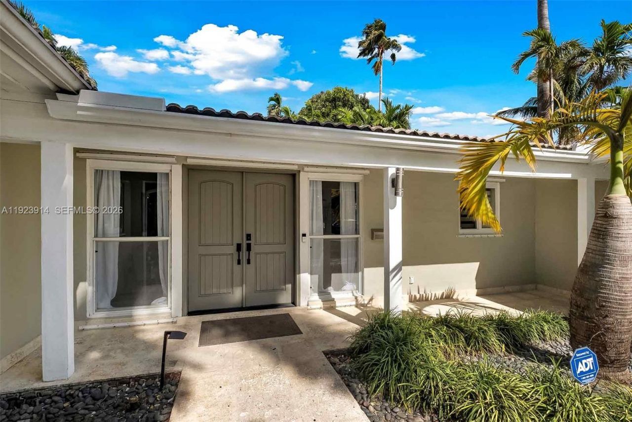 461 NE 115th St, Miami, FL 33161 Photo