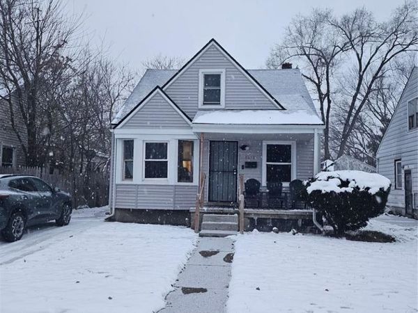 8643 Greenview Avenue, Detroit, MI 48228