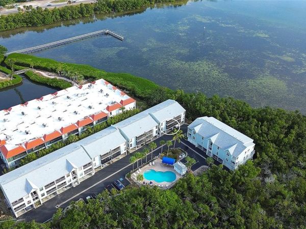 3601 E BAY DRIVE, Unit 102, HOLMES BEACH, FL 34217