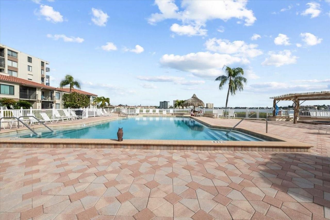 6268 Palma Del Mar Boulevard S, Unit 107, Saint Petersburg, FL 33715 Photo