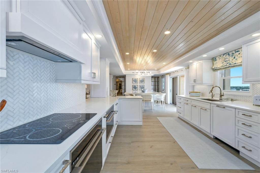 2905 Gulf Shore Blvd N, Unit 703N, Naples, FL 34103 Photo