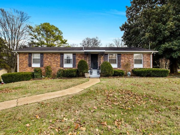 221 Freda Villa, Madison, TN 37115