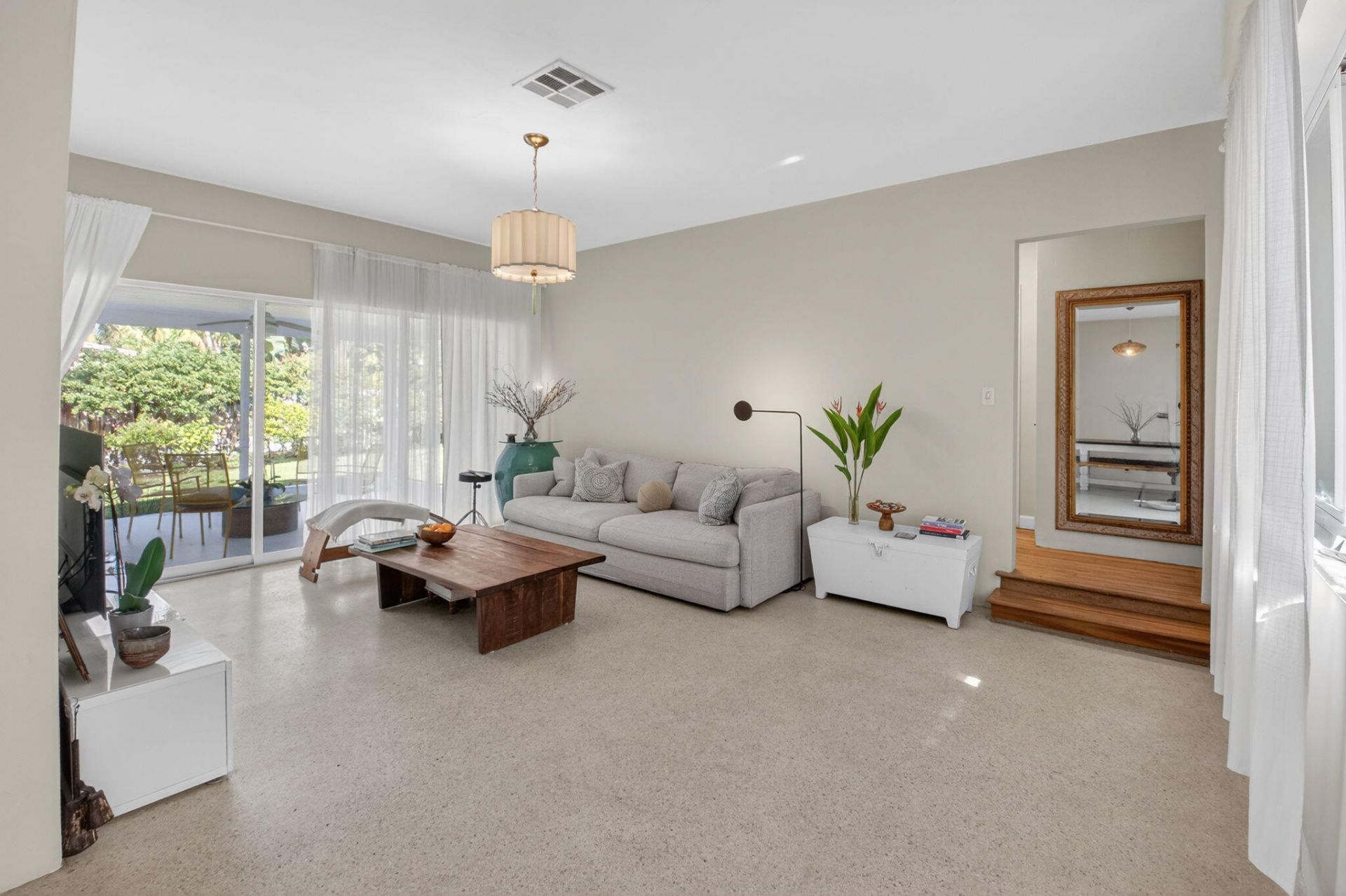 215 N Seacrest Circle, Delray Beach, FL 33444 Photo