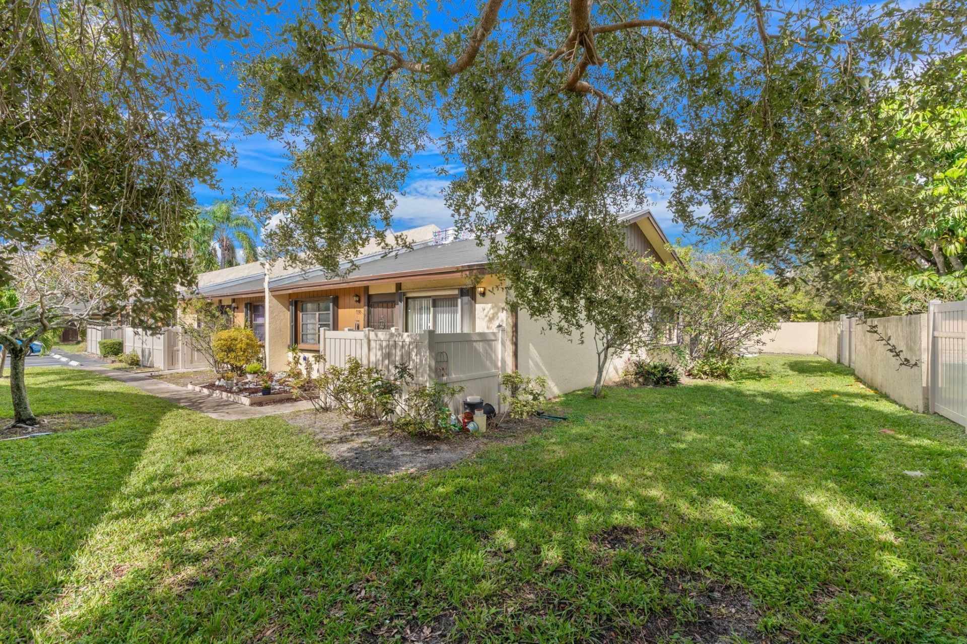 791 Banks Road, Unit 130, Pompano Beach, FL 33063 Photo