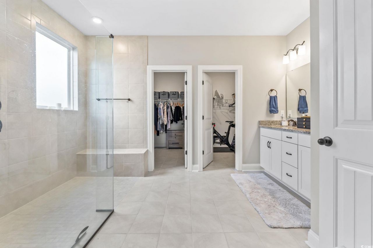 376 Mikita Dr. Photo 12