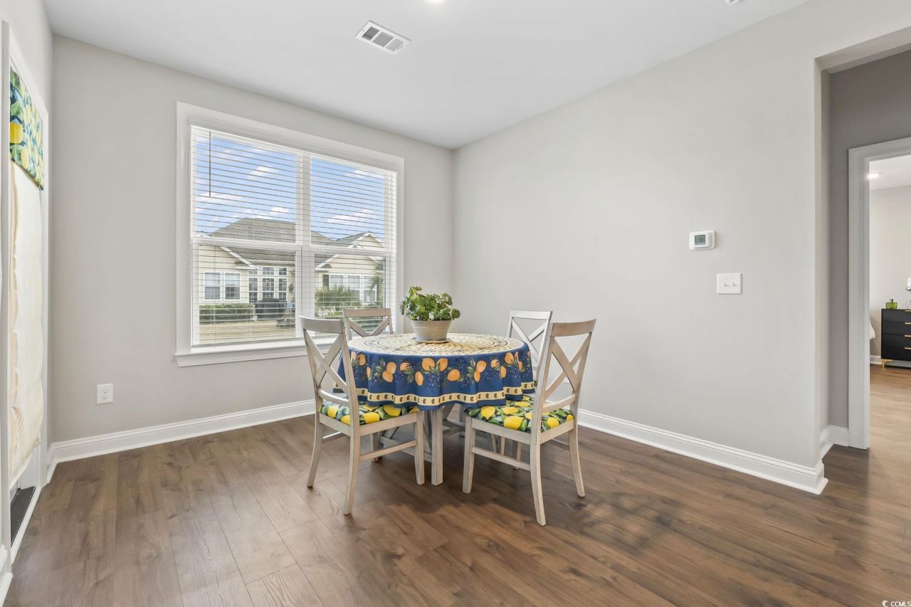 376 Mikita Dr. Photo 18