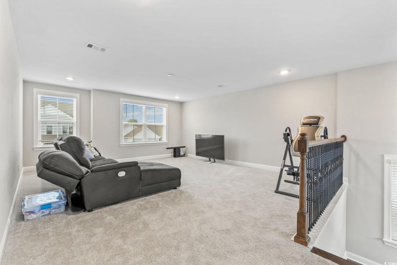 376 Mikita Dr. Photo 20