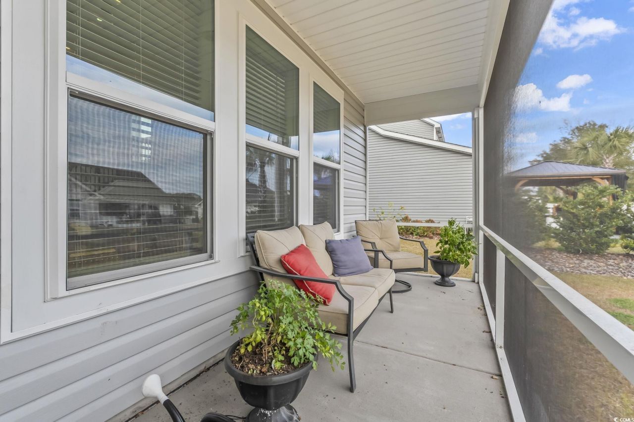 376 Mikita Dr. Photo 32