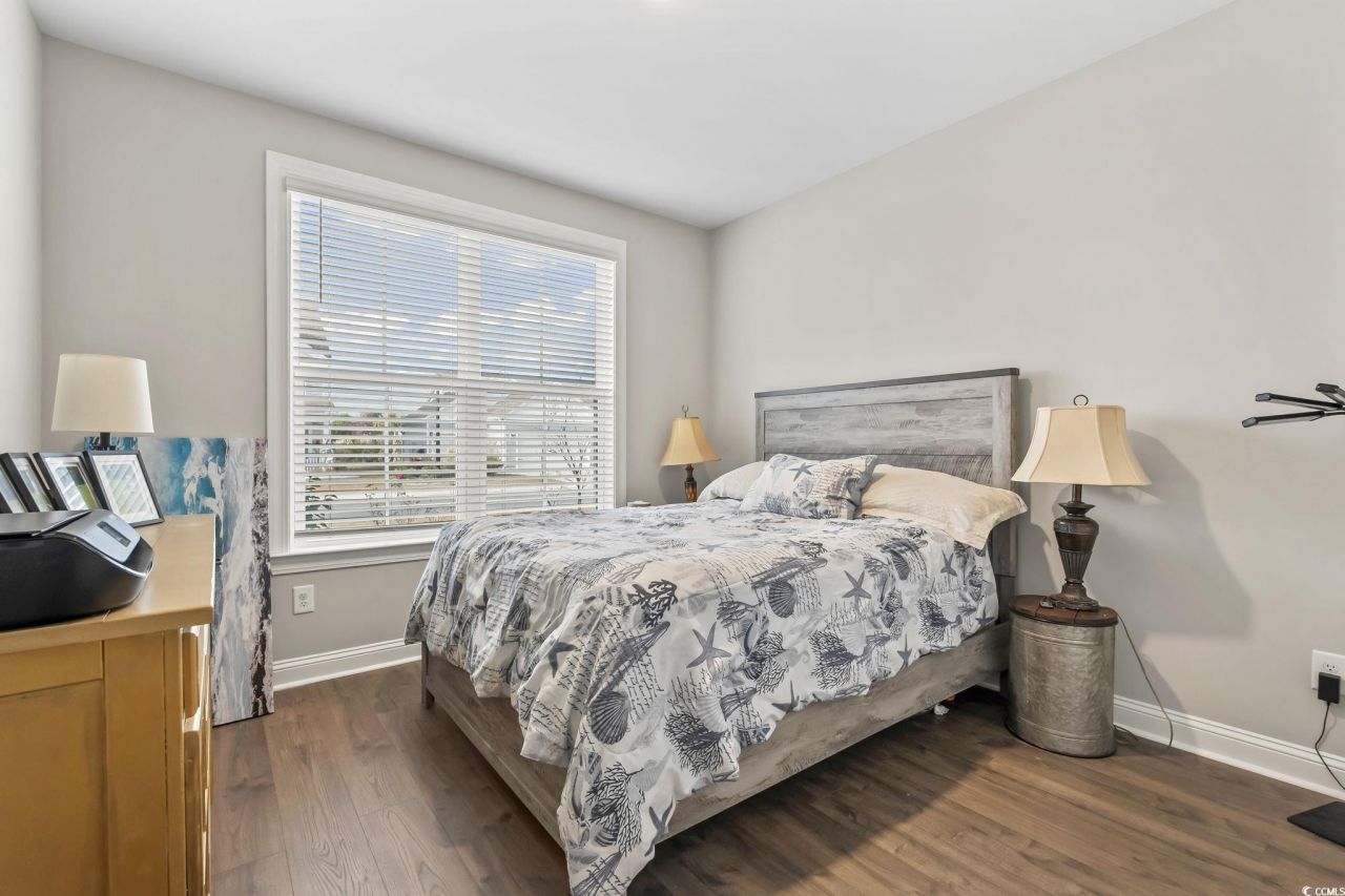 376 Mikita Dr. Photo 6