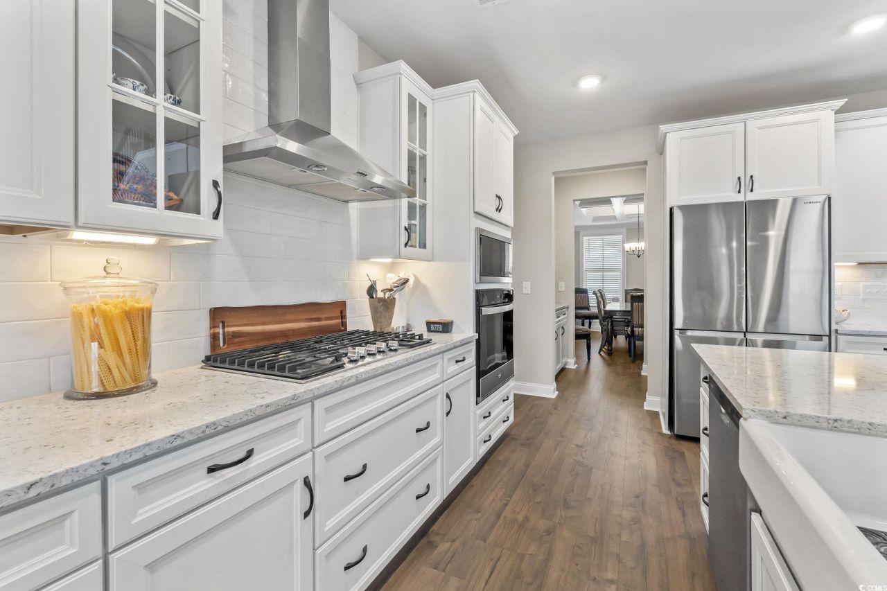 376 Mikita Dr. Photo 9