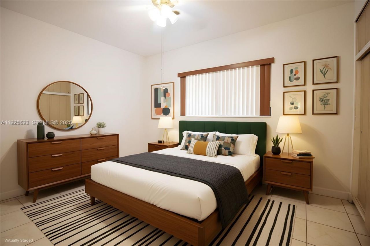 1140 NE 204th St, Miami, FL 33179 Photo