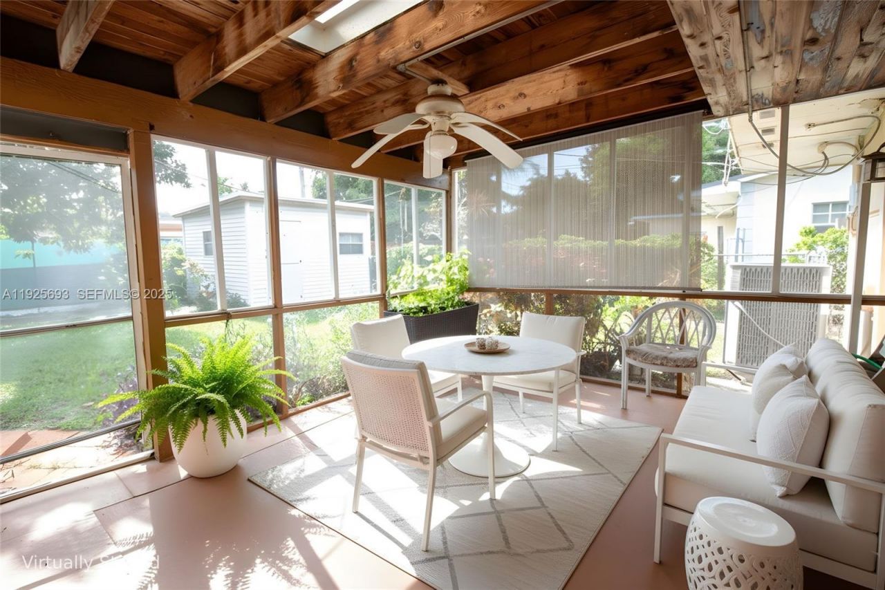 1140 NE 204th St, Miami, FL 33179 Photo