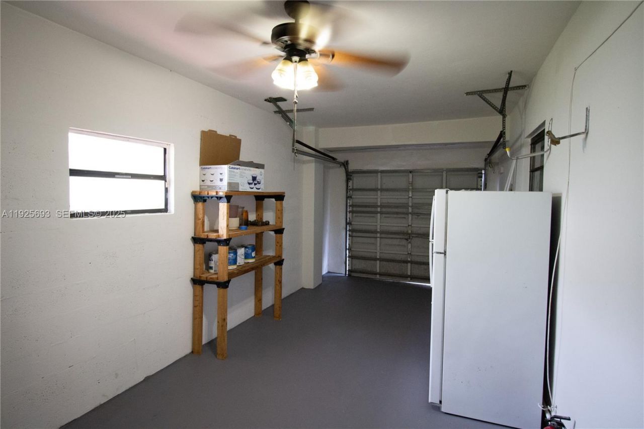 1140 NE 204th St, Miami, FL 33179 Photo