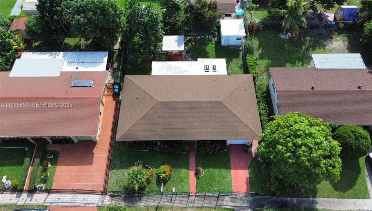 1140 NE 204th St, Miami, FL 33179 Photo