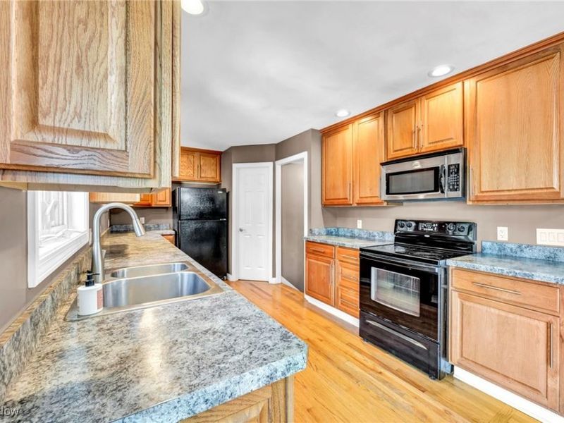 4523 Oakes Road, Brecksville, OH 44141 Photo 10