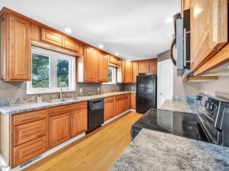 4523 Oakes Road, Brecksville, OH 44141 Photo 11