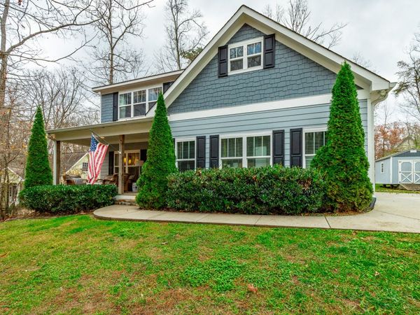 3680 Wilson Avenue, Signal Mountain, TN 37377