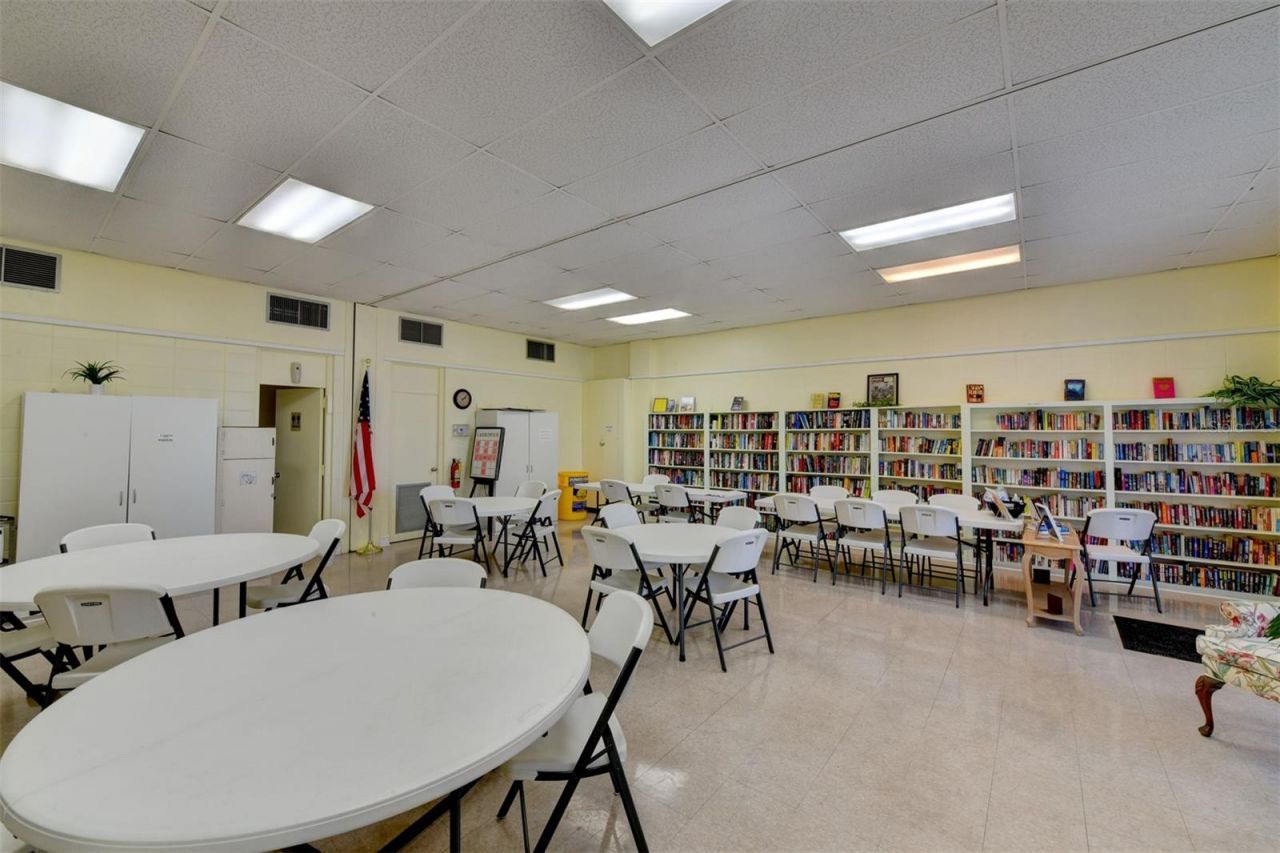 1707 28th Avenue Drive W, Bradenton, FL 34205 Photo