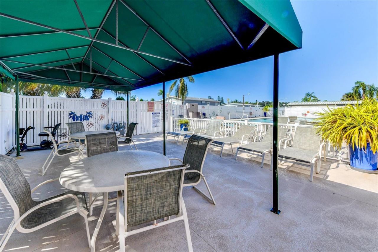 1707 28th Avenue Drive W, Bradenton, FL 34205 Photo