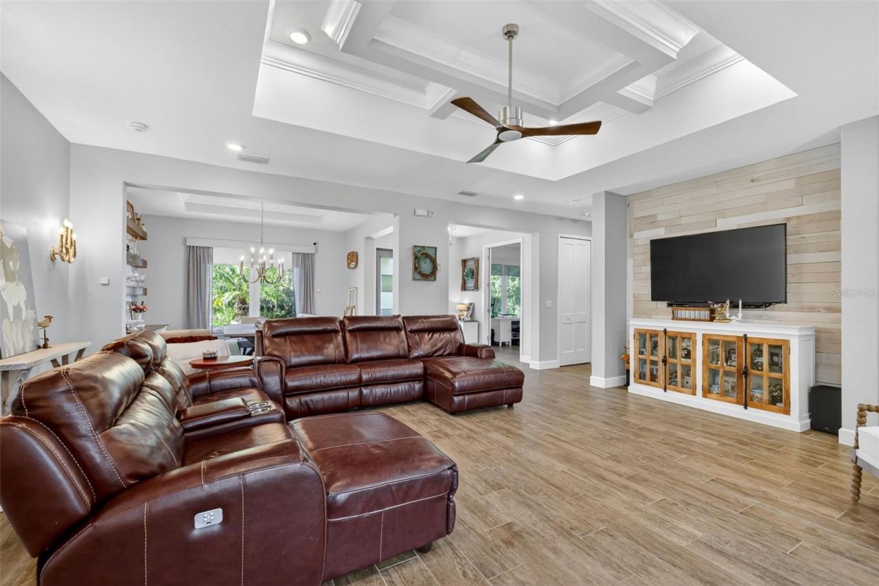 6553 Clayton Street, Mount Dora, FL 32757 Photo