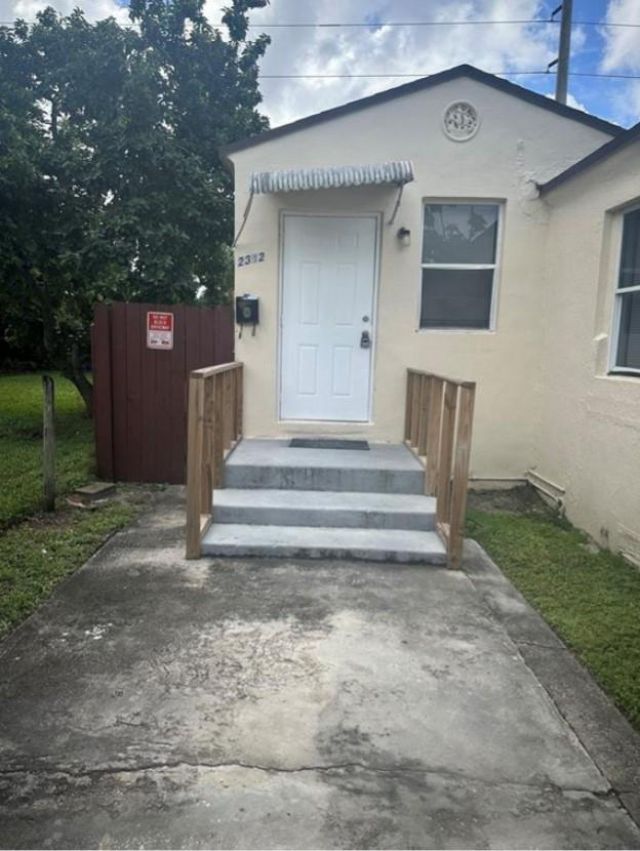 2312 Cleveland Street, Unit 2312, Hollywood, FL 33020 Photo