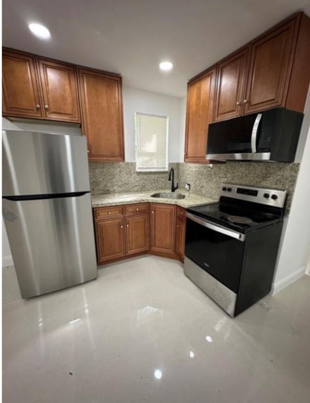 2312 Cleveland Street, Unit 2312, Hollywood, FL 33020 Photo