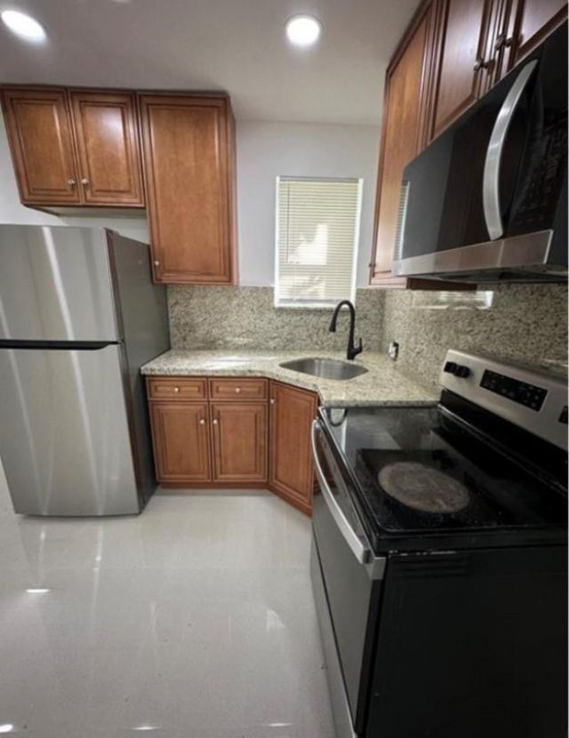 2312 Cleveland Street, Unit 2312, Hollywood, FL 33020 Photo