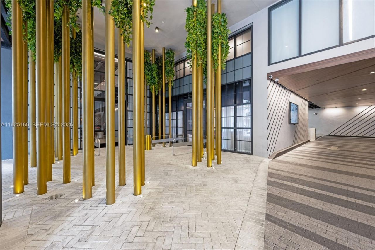 159 NE 6th St, Unit 3810, Miami, FL 33132 Photo