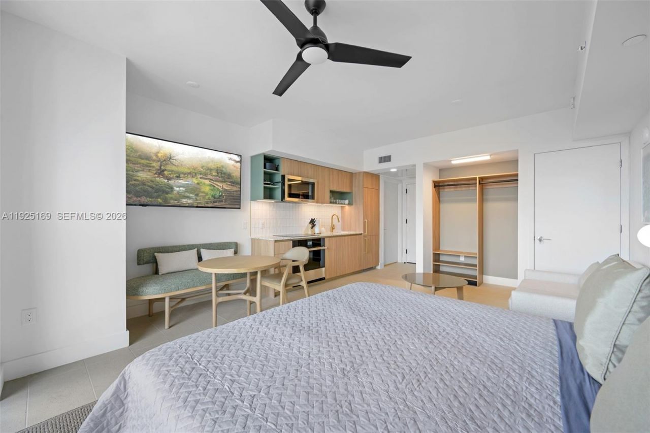 159 NE 6th St, Unit 3810, Miami, FL 33132 Photo