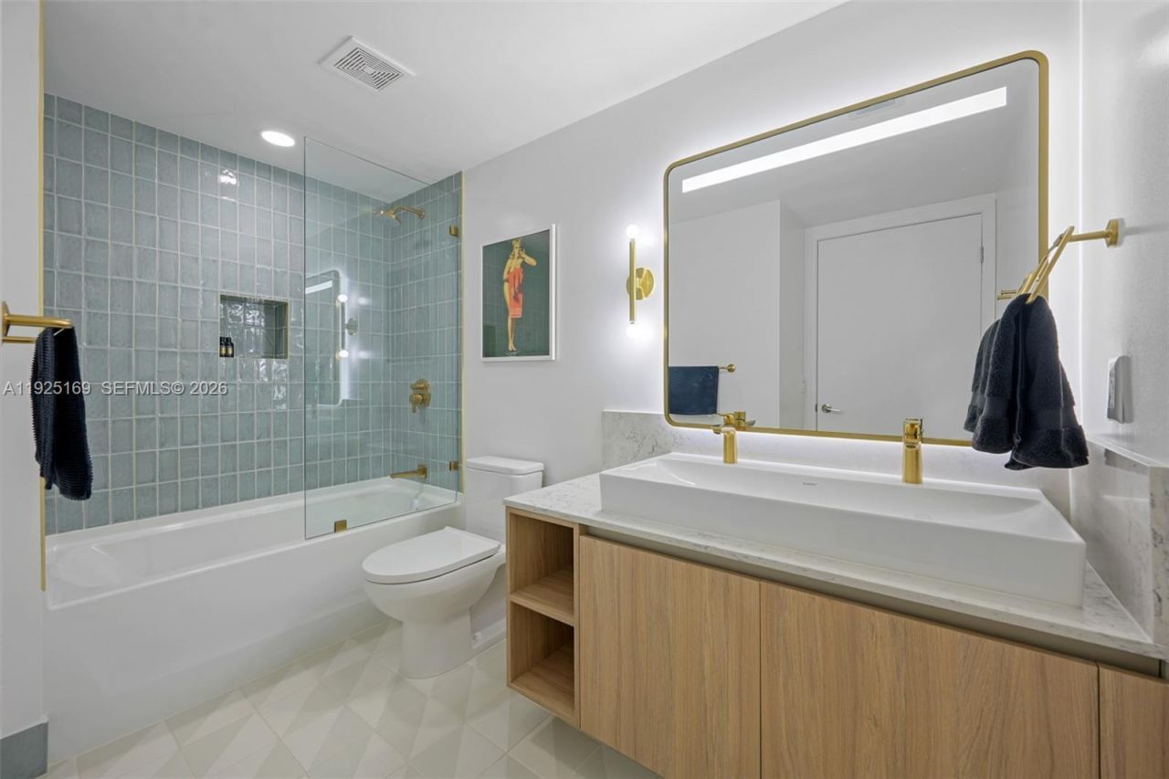 159 NE 6th St, Unit 3810, Miami, FL 33132 Photo