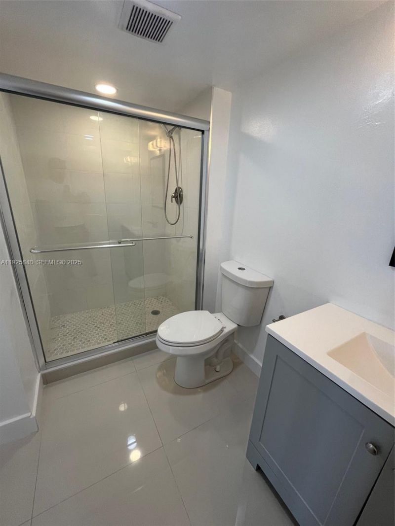 20505 E Country Club Dr, Unit 2132, Aventura, FL 33180 Photo