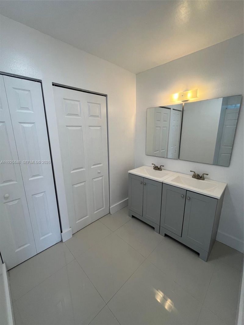20505 E Country Club Dr, Unit 2132, Aventura, FL 33180 Photo