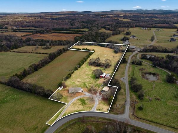 9643 Midland Rd, Bell Buckle, TN 37020