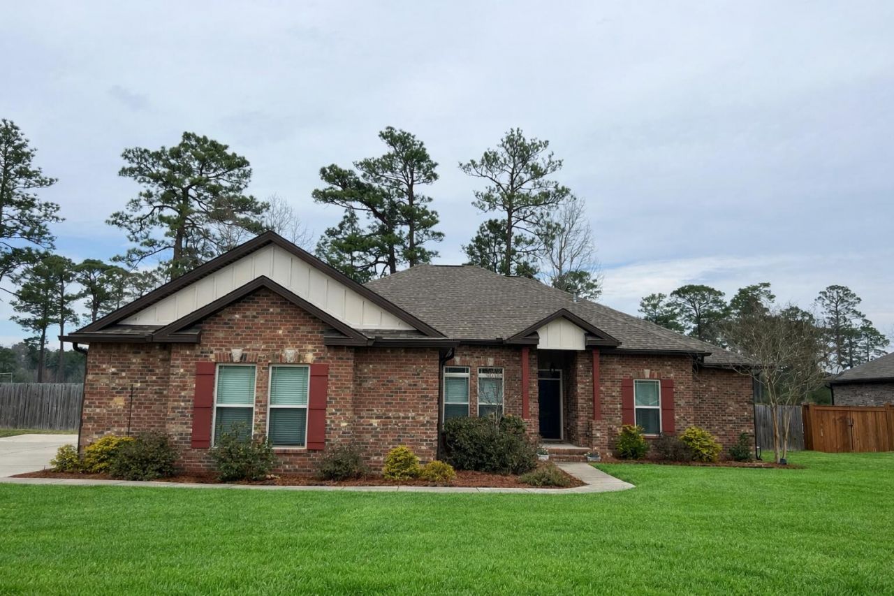 26 E Yellowstone Hattiesburg, MS 39402