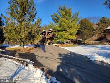 23570 PATH VALLEY ROAD, DOYLESBURG, PA 17219