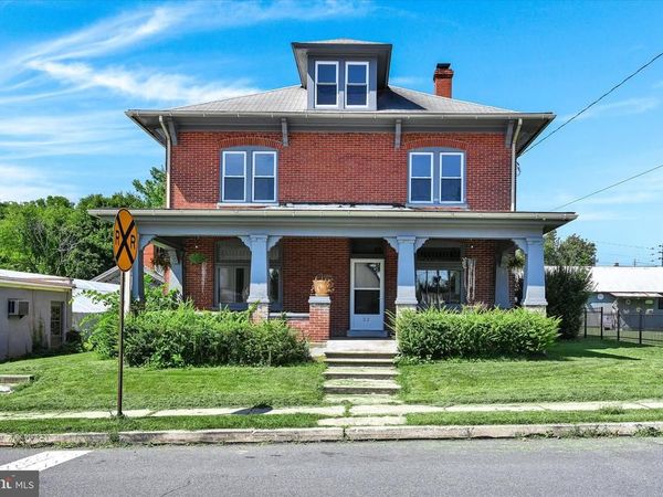 32 N MAIN STREET, TOPTON, PA 19562