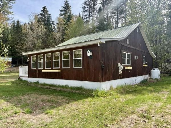21 Pinette Road, Errol, NH 03579