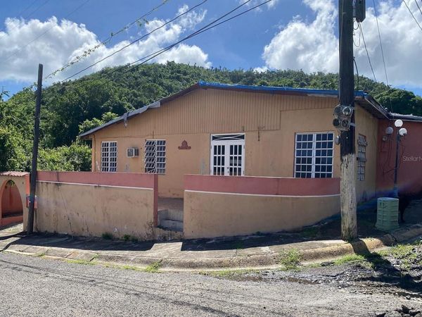 2 CALLE, GUAYAMA, PR 00784