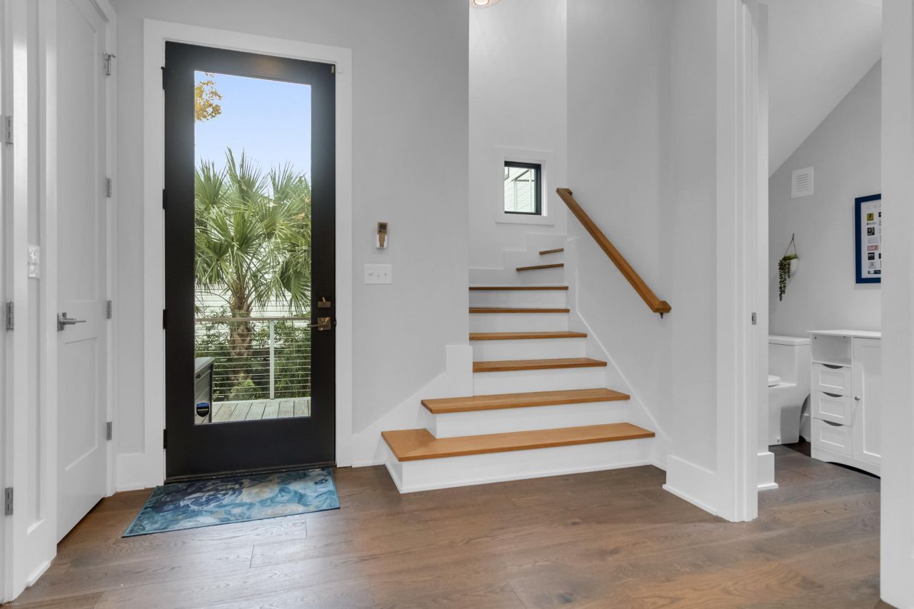 7 Carrere Court Photo 14