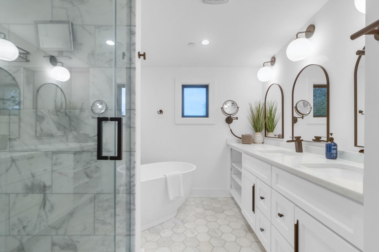 7 Carrere Court Photo 20