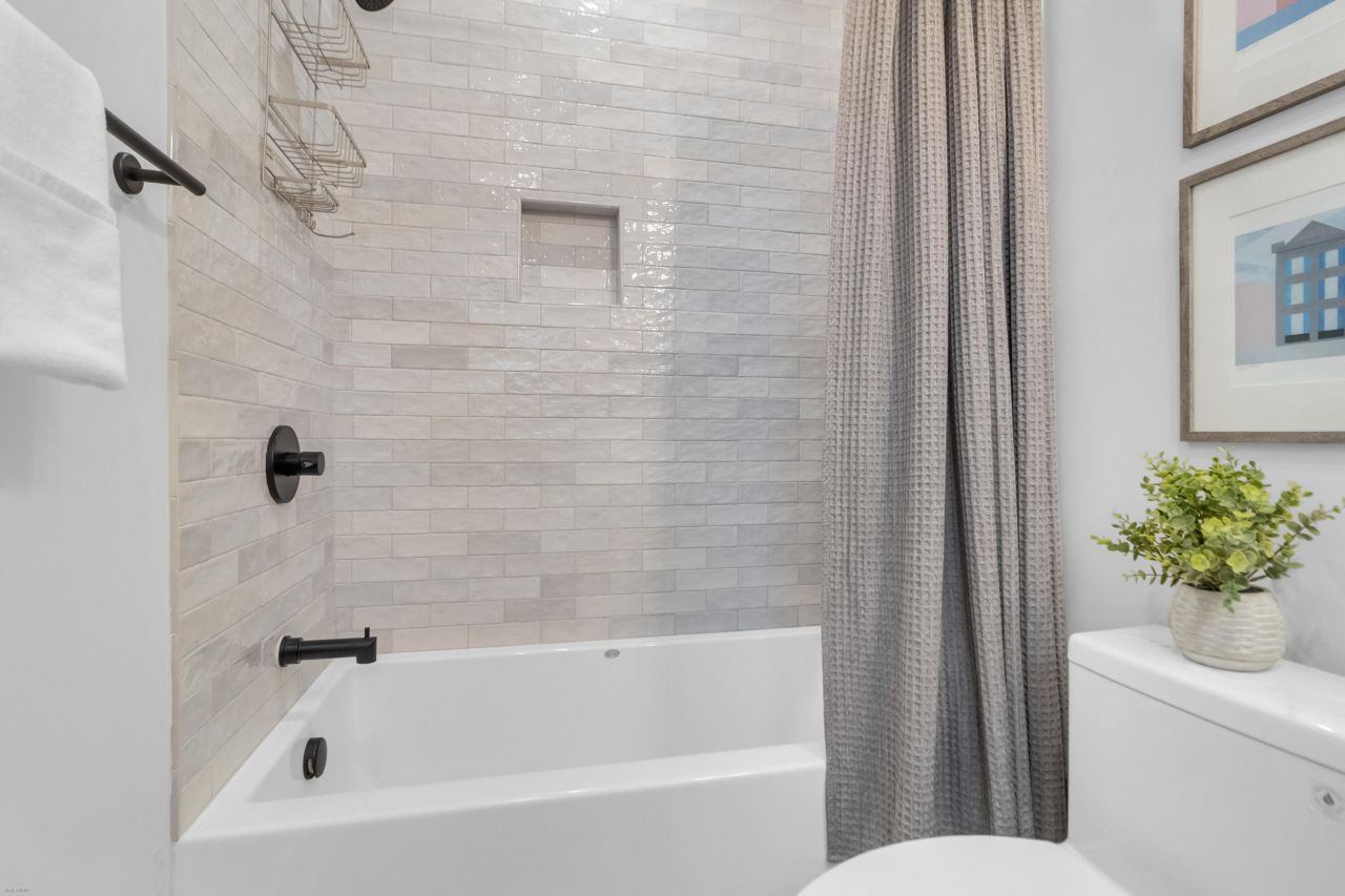 7 Carrere Court Photo 30