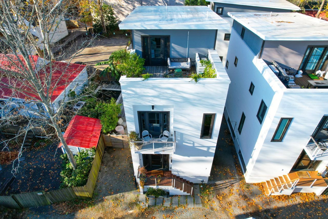 7 Carrere Court Photo 4