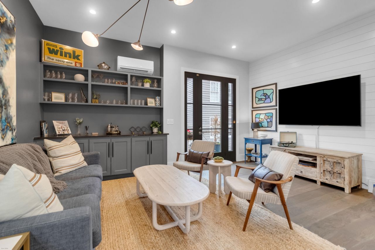 7 Carrere Court Photo 7