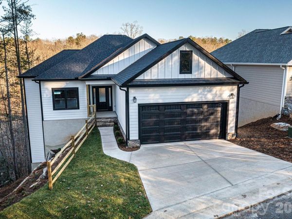 518 Park Way NE, Lenoir, NC 28645