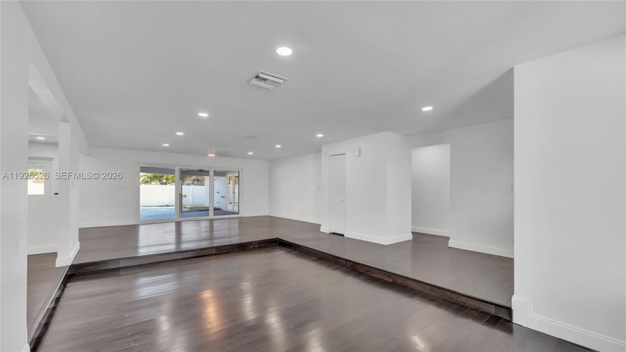 620 NE 2nd St, Pompano Beach, FL 33060 Photo