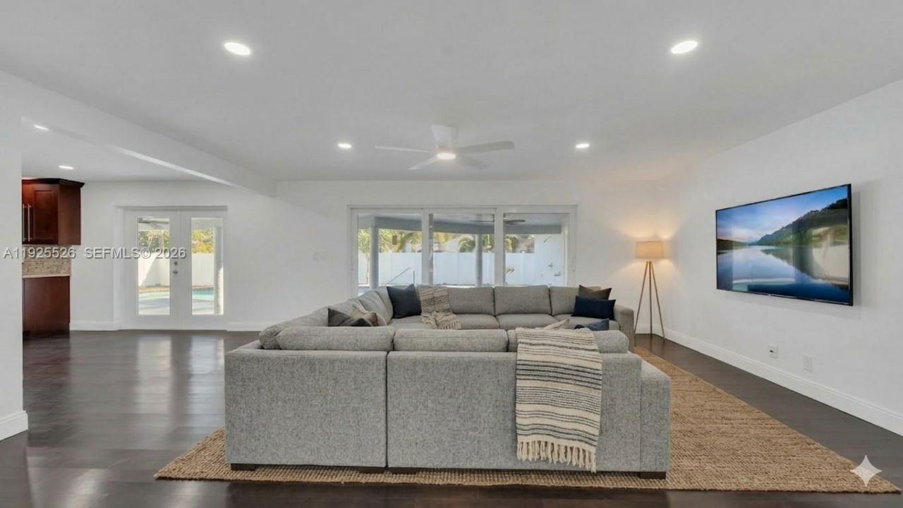 620 NE 2nd St, Pompano Beach, FL 33060 Photo