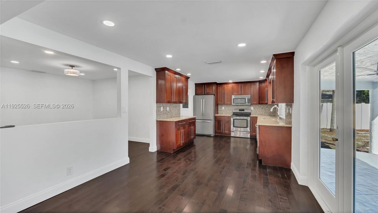 620 NE 2nd St, Pompano Beach, FL 33060 Photo