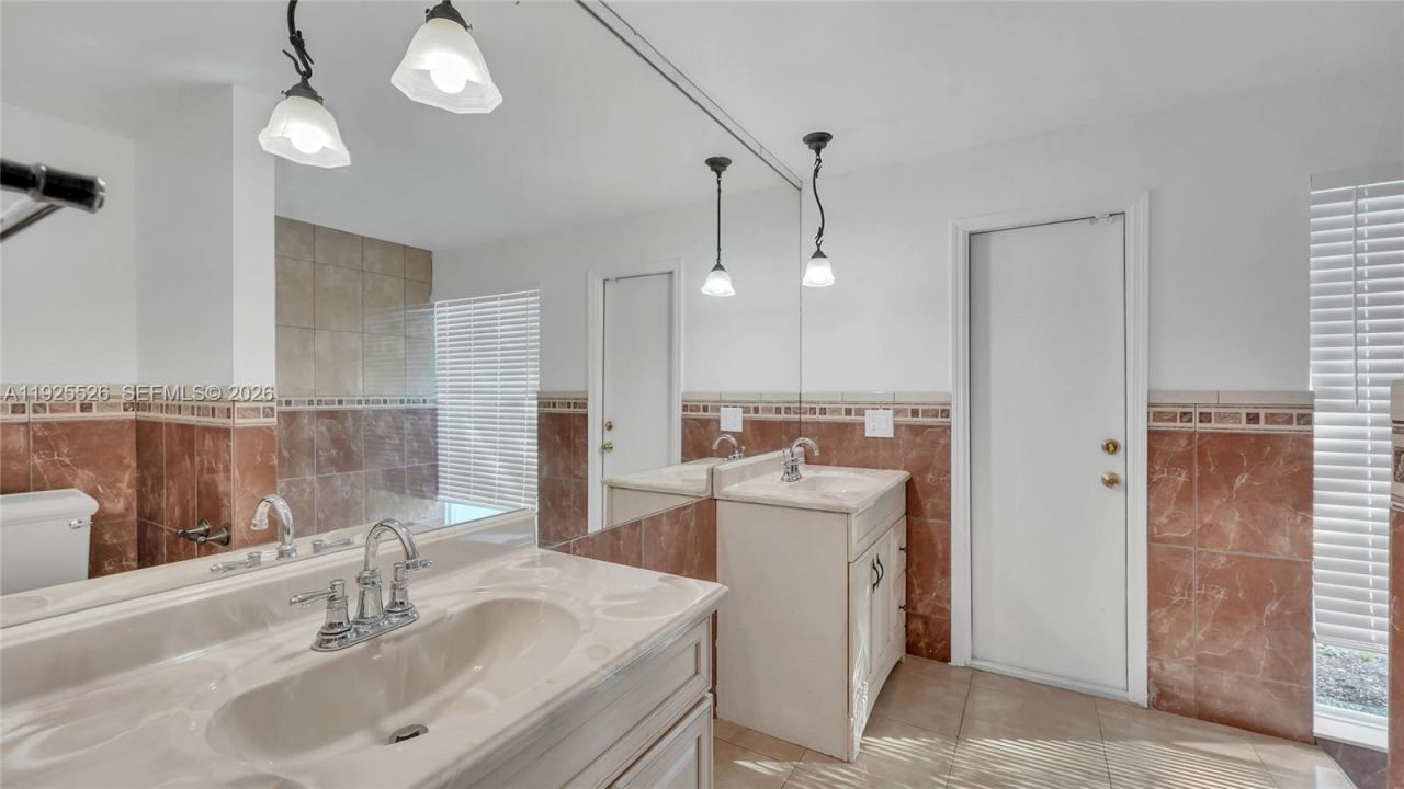 620 NE 2nd St, Pompano Beach, FL 33060 Photo