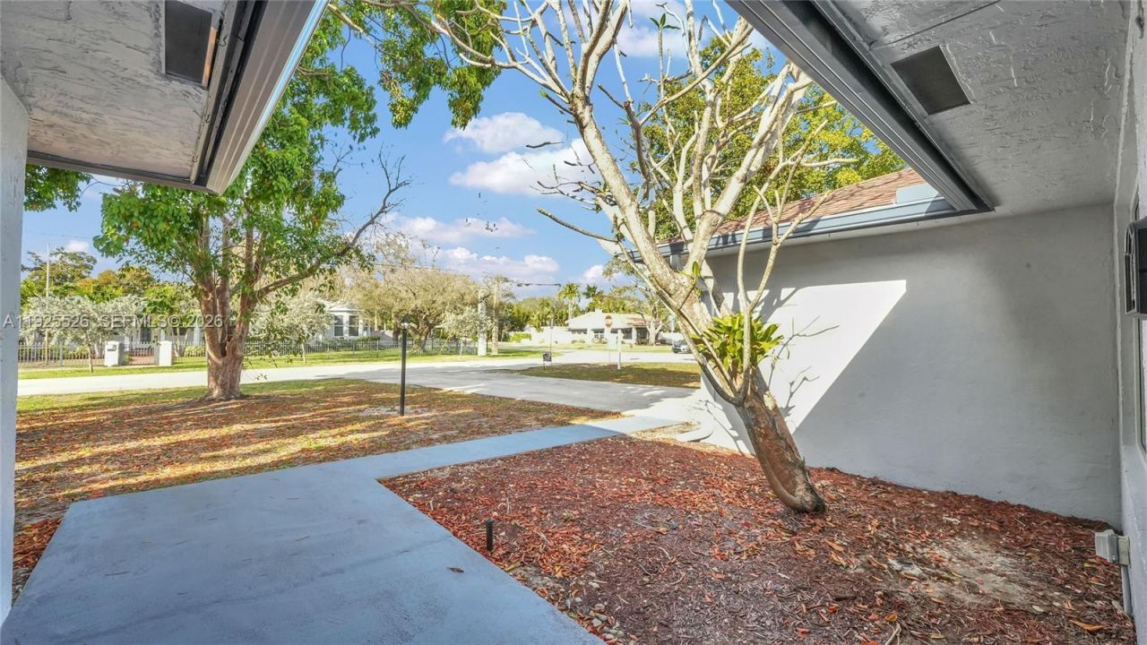 620 NE 2nd St, Pompano Beach, FL 33060 Photo