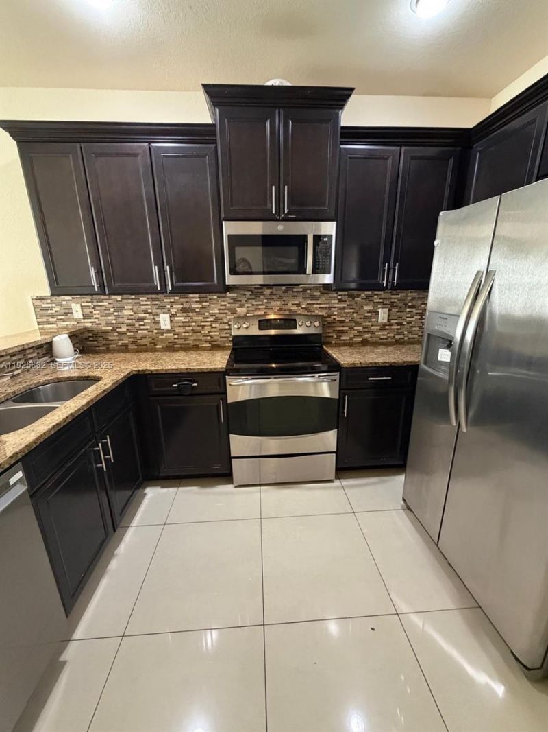 9820 NW 88th St, Doral, FL 33178 Photo